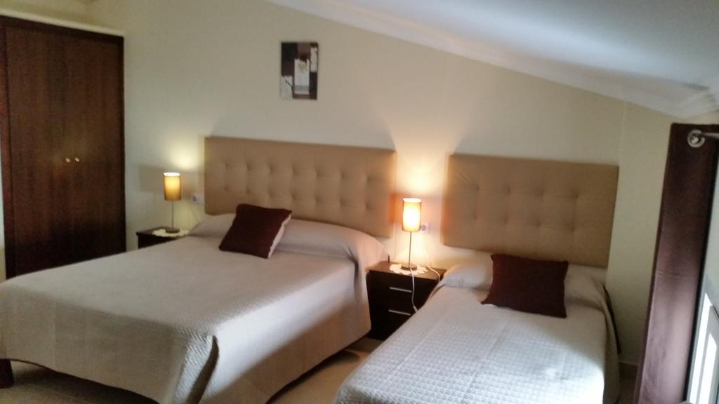 Hostal Malaga Аркос де ла Фронтера Екстериор снимка